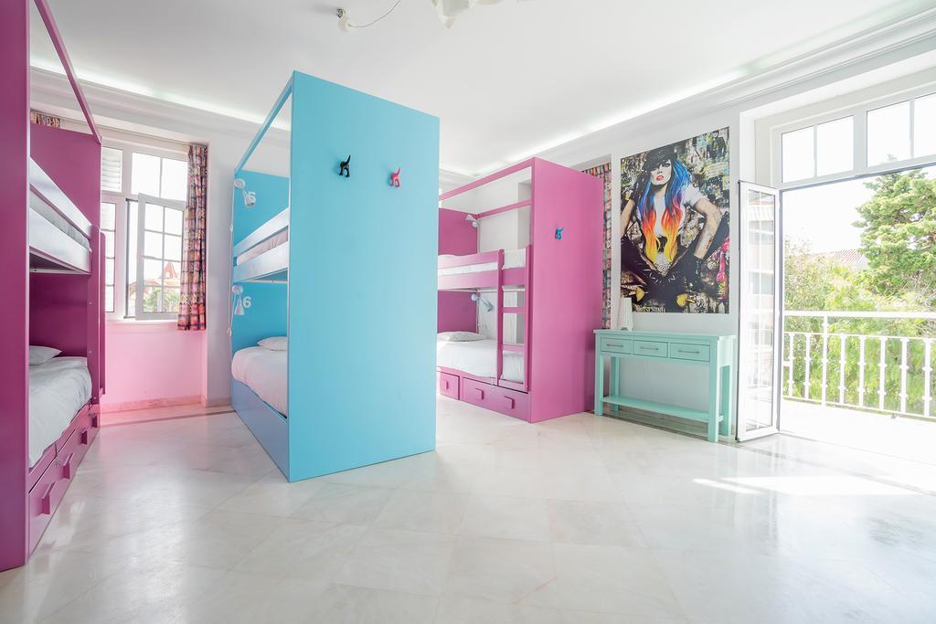 Blue Boutique Hostel & Suites 埃斯托利尔 外观 照片