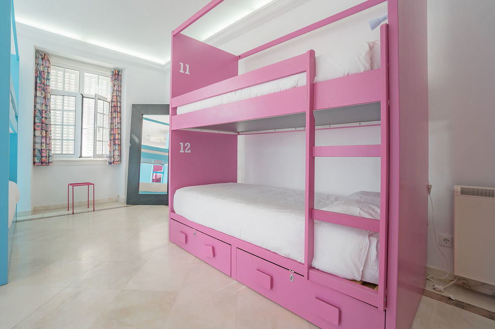 Blue Boutique Hostel & Suites 埃斯托利尔 外观 照片