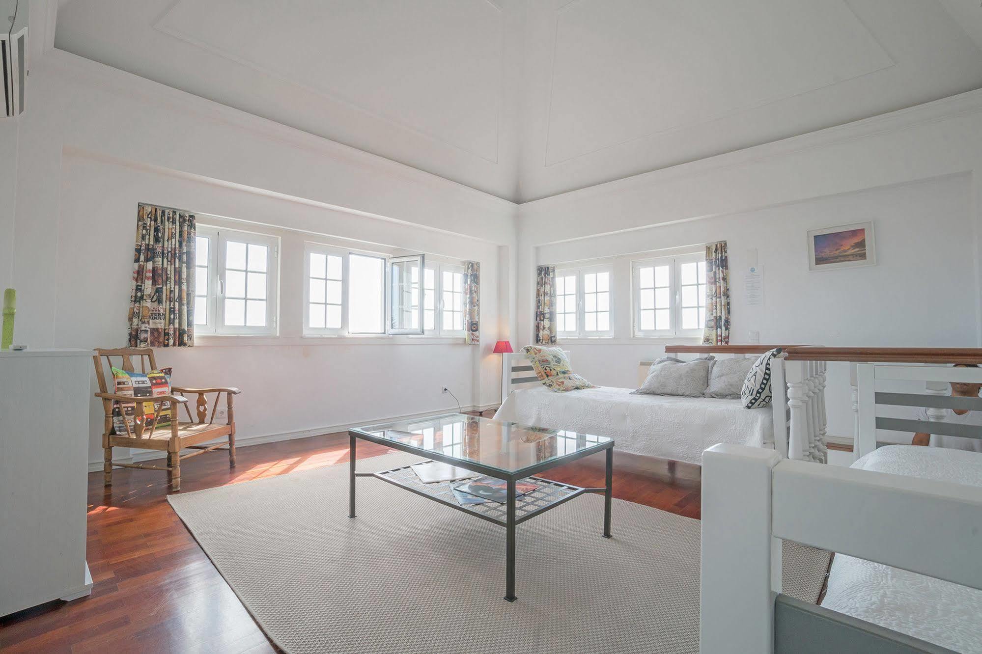 Blue Boutique Hostel & Suites 埃斯托利尔 外观 照片