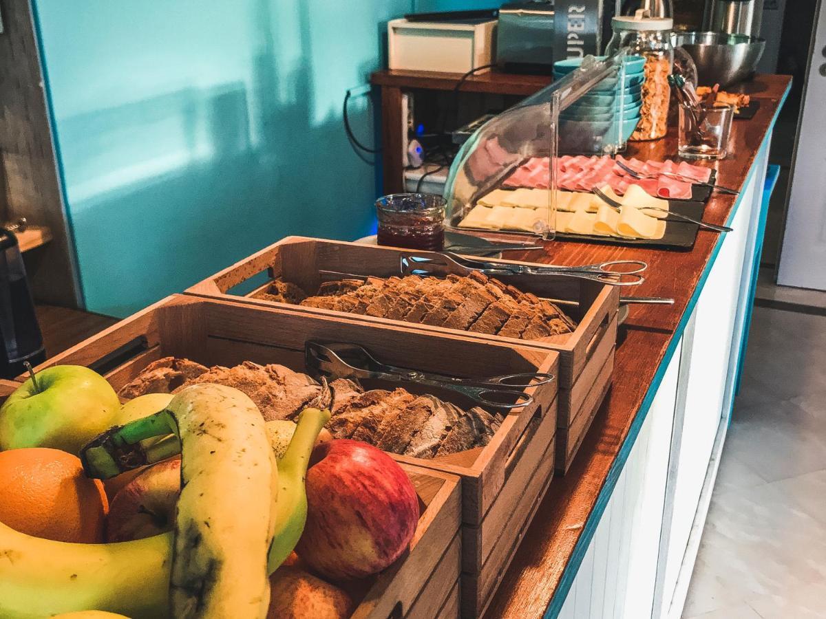 Blue Boutique Hostel & Suites 埃斯托利尔 外观 照片
