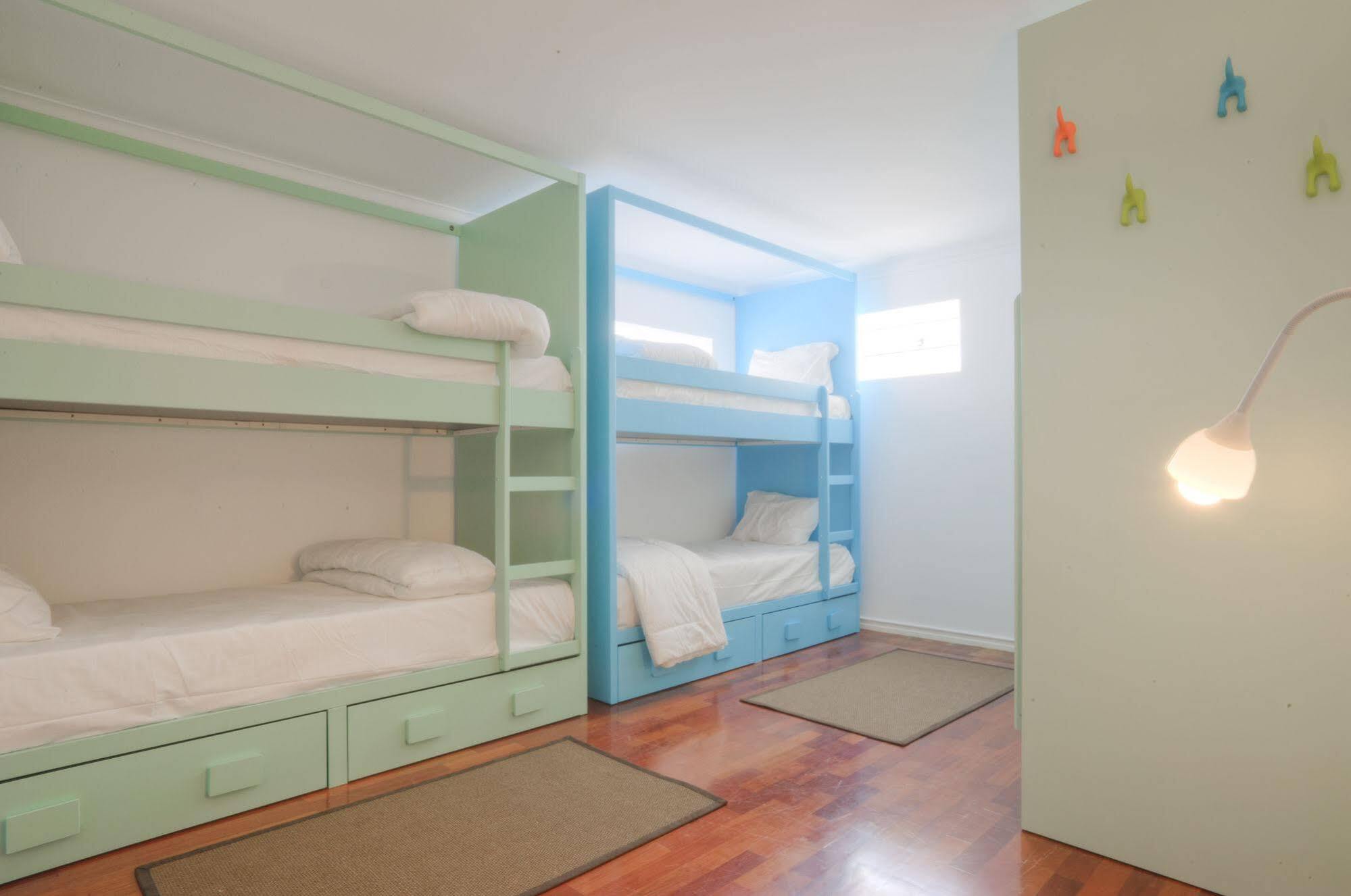 Blue Boutique Hostel & Suites 埃斯托利尔 外观 照片